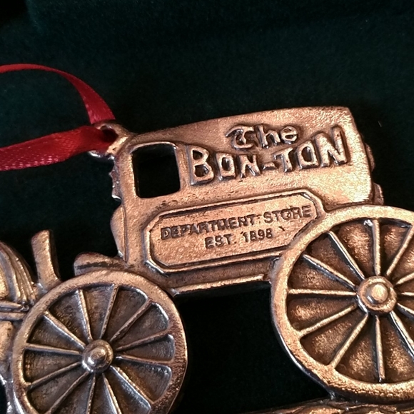 Bonton horse ornament - Picture 2 of 4